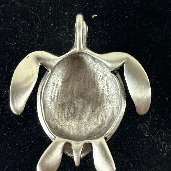 Silver Vintage SeaTurtle Figurine /Pendant”Good Luck Charm “ - Picture 7 of 7